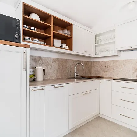 Sanhaus - Capri - 200 Metrow Od Plazy I Deptaka Daire Sopot