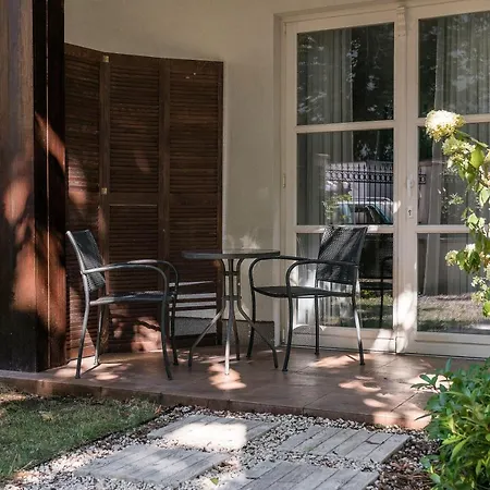 Sanhaus - Capri - 200 Metrow Od Plazy I Deptaka דירה